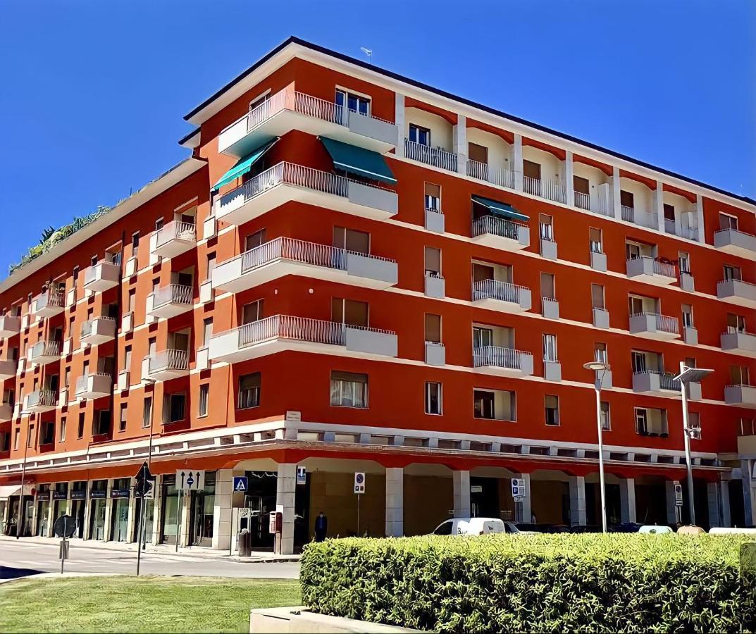 Casa Vacanza Elena เวโรนา ภายนอก รูปภาพ