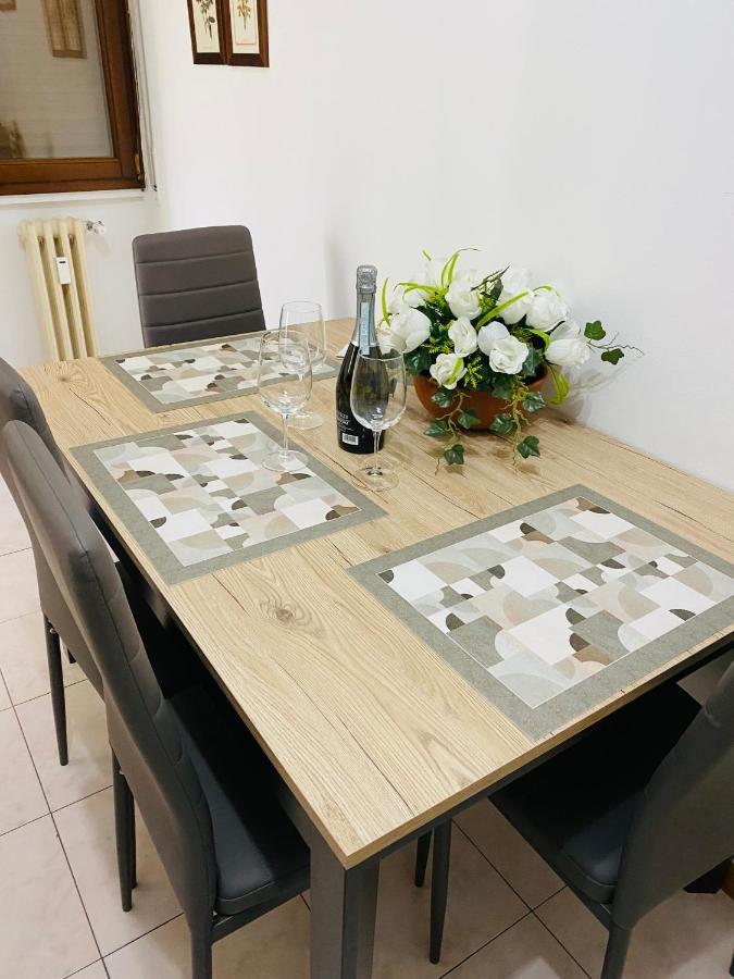 Casa Vacanza Elena เวโรนา ภายนอก รูปภาพ