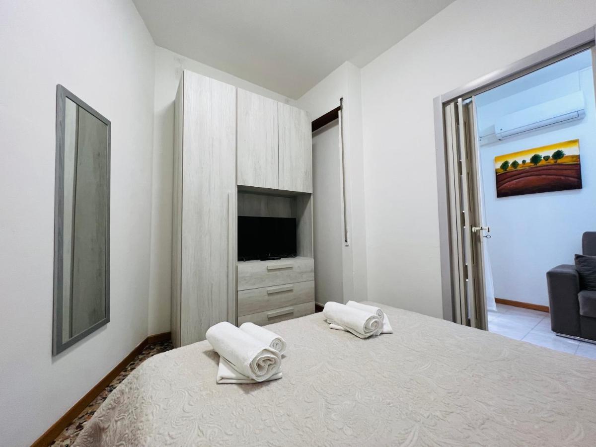 Casa Vacanza Elena เวโรนา ภายนอก รูปภาพ