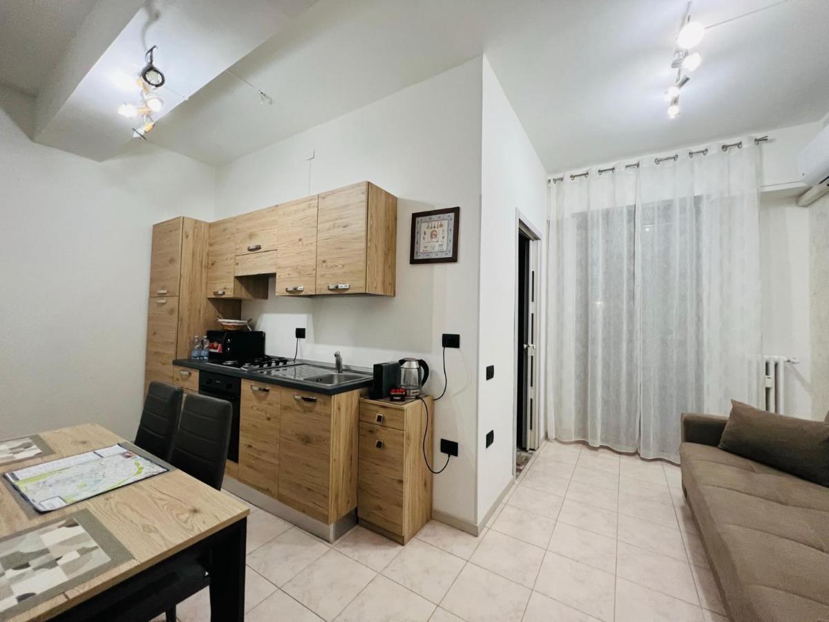 Casa Vacanza Elena เวโรนา ภายนอก รูปภาพ