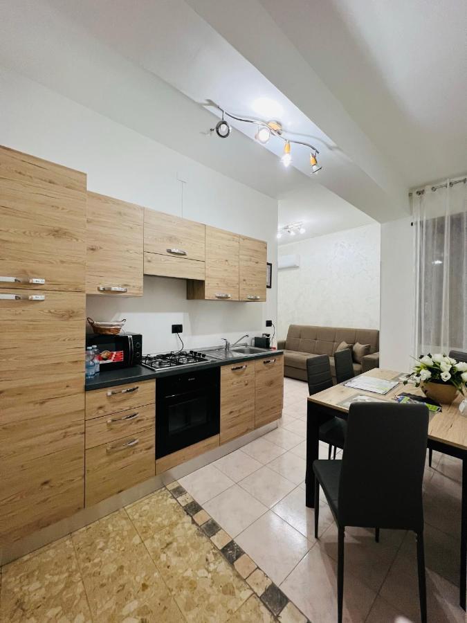 Casa Vacanza Elena เวโรนา ภายนอก รูปภาพ