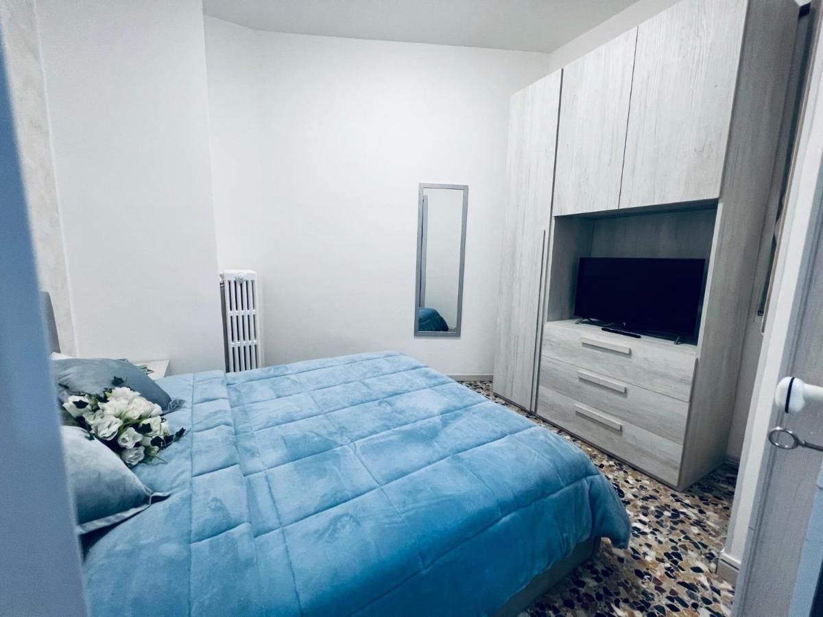 Casa Vacanza Elena เวโรนา ภายนอก รูปภาพ