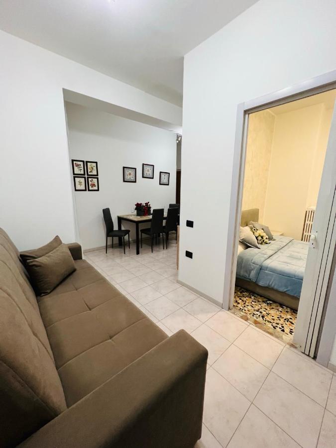 Casa Vacanza Elena เวโรนา ภายนอก รูปภาพ