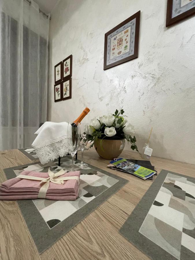 Casa Vacanza Elena เวโรนา ภายนอก รูปภาพ