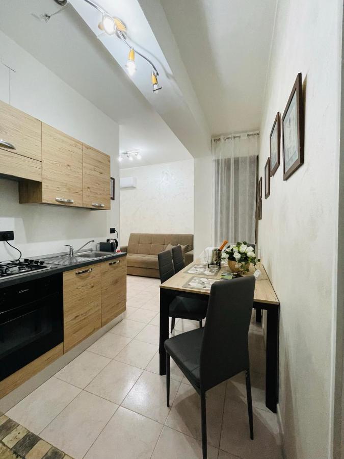 Casa Vacanza Elena เวโรนา ภายนอก รูปภาพ